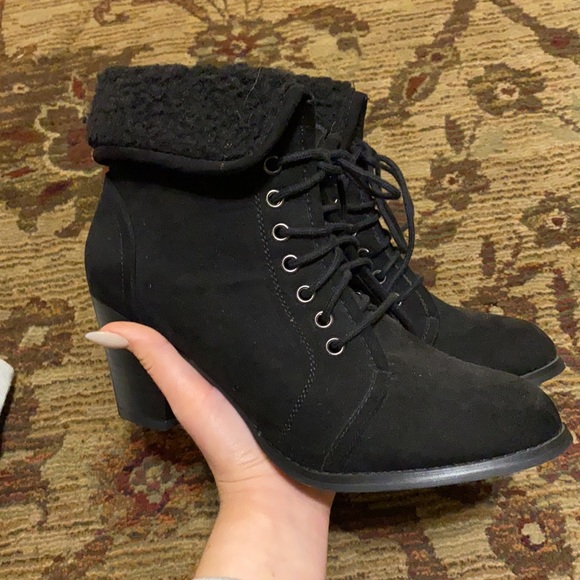 Fold over, Black suede, Fur cuff Booties, size 8 - Picture 3 of 8